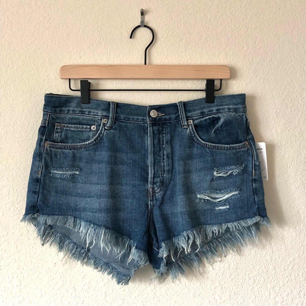 *NWT* FREE PEOPLE Mid-Rise Indigo-Dyed Denim Shorts - women's 29